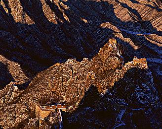 《MEGACHESS》免费登陆PC 肉鸽元素迷宫战旗